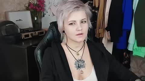 Eva Brownie online show from 19, 2, 2025