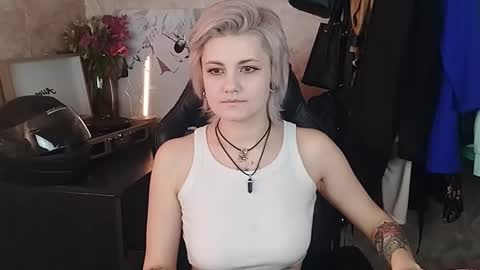Eva Brownie online show from 24, 2, 2025