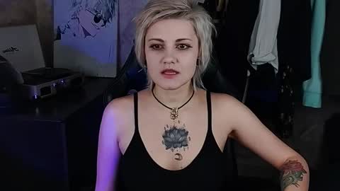 Eva Brownie online show from 4, 3, 2025