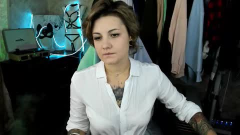 Eva Brownie online show from 12, 9, 2025