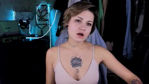 Eva Brownie online show from 16, 10, 2025