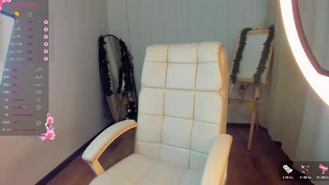 Snapshot of evacadooo chatting on 14, 12, 2024 Eva online show from 14, 12, 2024