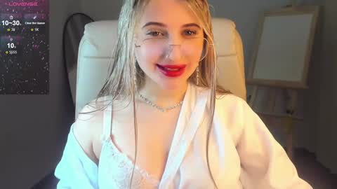 Snapshot of evacadooo chatting on 8, 1, 2025 Eva online show from 8, 1, 2025