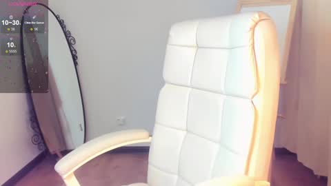 Snapshot of evacadooo chatting on 11, 1, 2025 Eva online show from 11, 1, 2025