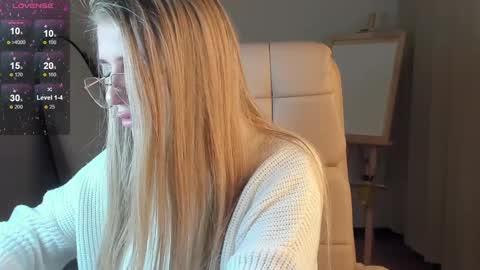 Snapshot of evacadooo chatting on 15, 1, 2025 Eva online show from 15, 1, 2025