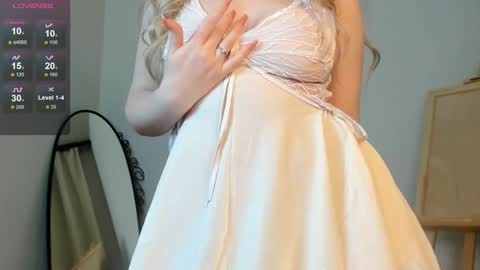 Snapshot of evacadooo chatting on 19, 1, 2025 Eva online show from 19, 1, 2025