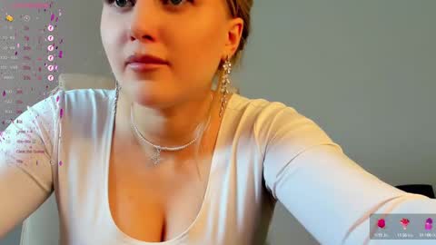 Snapshot of evacadooo chatting on 22, 2, 2025 Eva online show from 22, 2, 2025