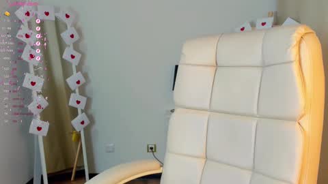 Snapshot of evacadooo chatting on 23, 2, 2025 Eva online show from 23, 2, 2025