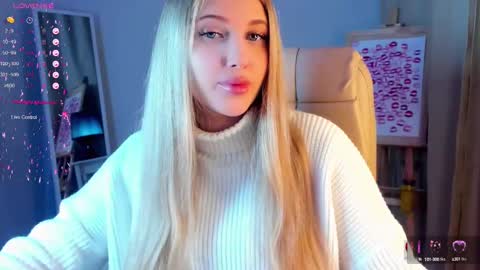 Snapshot of evacadooo chatting on 28, 2, 2025 Eva online show from 28, 2, 2025