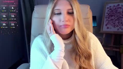 Snapshot of evacadooo chatting on 11, 3, 2025 Eva online show from 11, 3, 2025