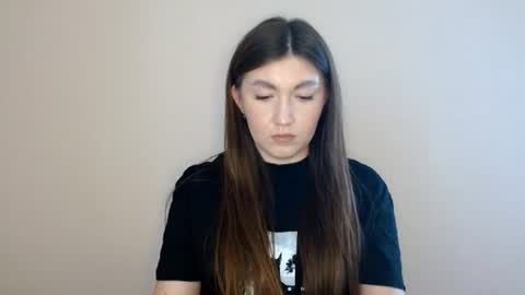 Snapshot of evachaturbatte chatting on 17, 6, 2026 Evachaturbatte online show from 17, 6, 2026