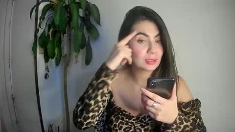 evacollins12 online show from 9, 1, 2025