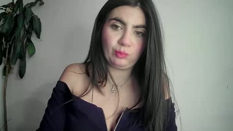 evacollins12 online show from 29, 1, 2025