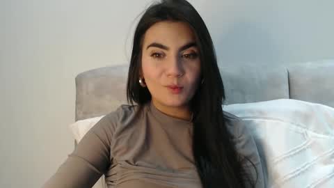 evacollins12 online show from 27, 10, 2025