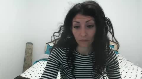 Snapshot of evacrisxxx chatting on 12, 5, 2026 hornycrissyyourlove online show from 12, 5, 2026