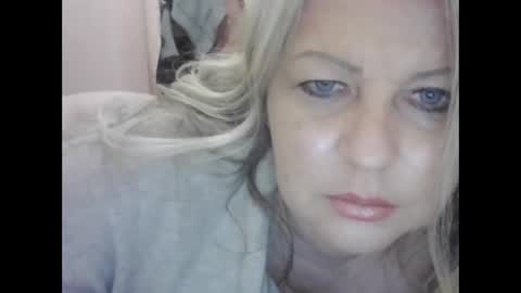 evafrench1991 online show from 21, 11, 2025