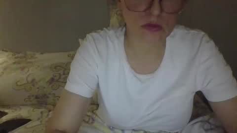 evaglad online show from 30, 9, 2025