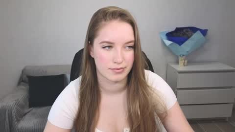 Snapshot of evajuly chatting on 18, 12, 2024 Eva online show from 18, 12, 2024