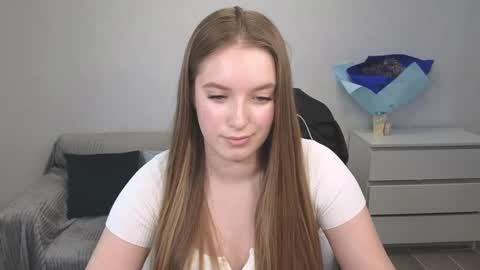 Snapshot of evajuly chatting on 18, 12, 2024 Eva online show from 18, 12, 2024
