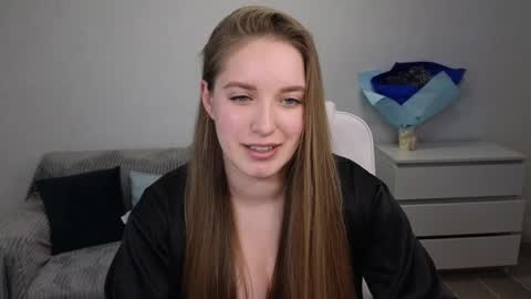 Snapshot of evajuly chatting on 1, 1, 2025 Eva online show from 1, 1, 2025