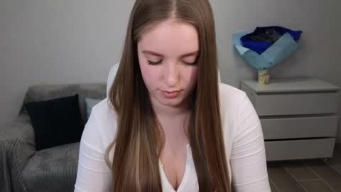 Snapshot of evajuly chatting on 1, 1, 2025 Eva online show from 1, 1, 2025