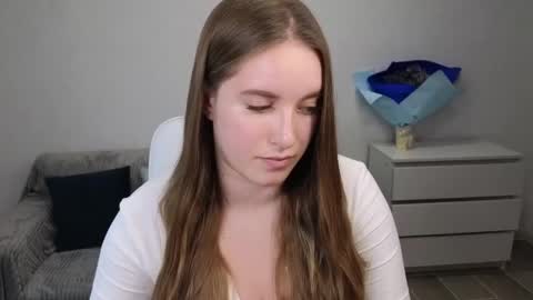 Snapshot of evajuly chatting on 8, 1, 2025 Eva online show from 8, 1, 2025