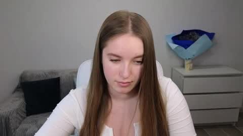 Snapshot of evajuly chatting on 8, 1, 2025 Eva online show from 8, 1, 2025