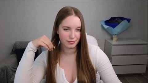 Snapshot of evajuly chatting on 2, 2, 2025 Eva online show from 2, 2, 2025