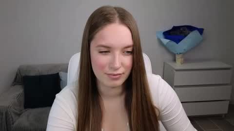 Snapshot of evajuly chatting on 4, 2, 2025 Eva online show from 4, 2, 2025