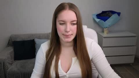 Snapshot of evajuly chatting on 5, 2, 2025 Eva online show from 5, 2, 2025