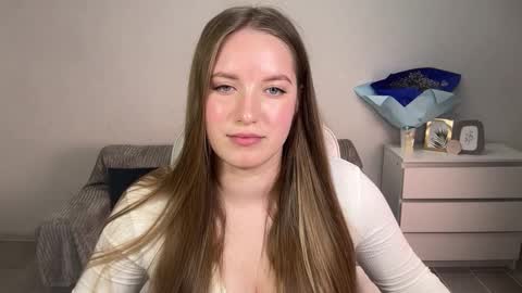Snapshot of evajuly chatting on 8, 9, 2025 Eva online show from 8, 9, 2025