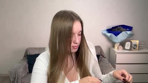 Snapshot of evajuly chatting on 15, 10, 2025 Eva online show from 15, 10, 2025