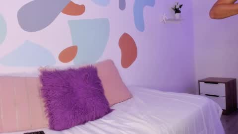 Snapshot of evalunna__ chatting on 20, 2, 2025 Eva Luna online show from 20, 2, 2025