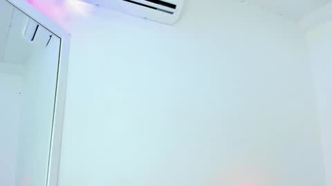 Snapshot of evalunna__ chatting on 27, 2, 2025 Eva Luna online show from 27, 2, 2025