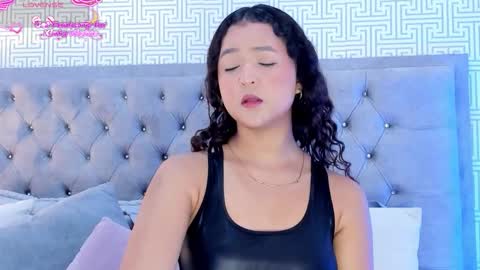 Snapshot of evalunna__ chatting on 29, 11, 2025 Eva Luna online show from 29, 11, 2025