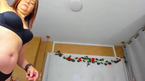 evamilf24 online show from 11, 4, 2026