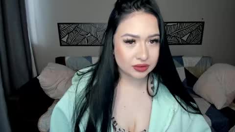 Snapshot of evamoriese chatting on 16, 12, 2025 Kris online show from 16, 12, 2025