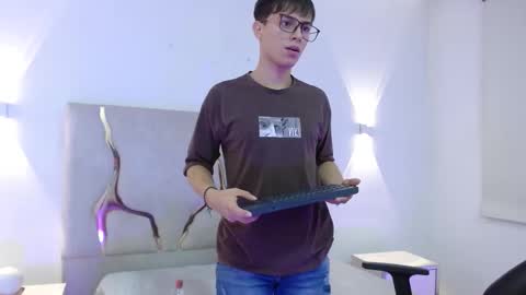 evan_tay online show from 17, 1, 2026