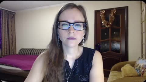 Snapshot of evangeline06 chatting on 26, 12, 2024 YourMistress online show from 26, 12, 2024