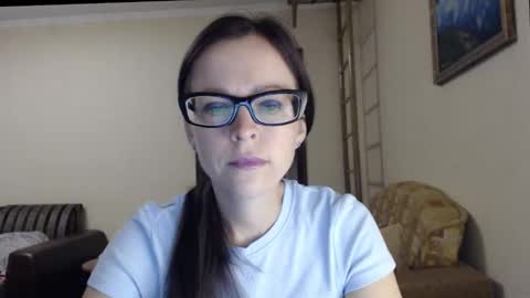 Snapshot of evangeline06 chatting on 22, 10, 2025 YourMistress online show from 22, 10, 2025