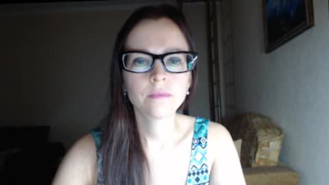Snapshot of evangeline06 chatting on 5, 11, 2025 YourMistress online show from 5, 11, 2025