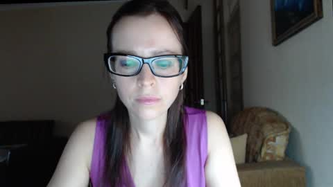 Snapshot of evangeline06 chatting on 6, 11, 2025 YourMistress online show from 6, 11, 2025
