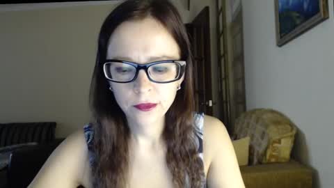 Snapshot of evangeline06 chatting on 9, 11, 2025 YourMistress online show from 9, 11, 2025