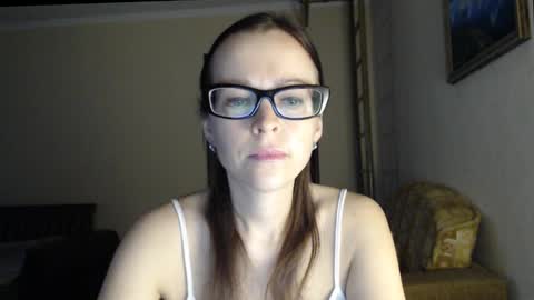 Snapshot of evangeline06 chatting on 27, 11, 2025 YourMistress online show from 27, 11, 2025