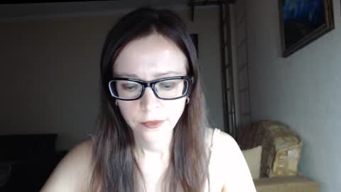 Snapshot of evangeline06 chatting on 2, 12, 2025 YourMistress online show from 2, 12, 2025