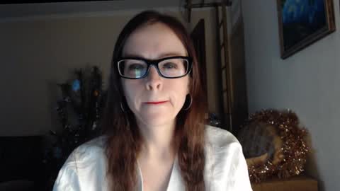 Snapshot of evangeline06 chatting on 12, 1, 2026 YourMistress online show from 12, 1, 2026