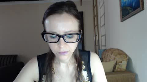 Snapshot of evangeline06 chatting on 25, 2, 2026 YourMistress online show from 25, 2, 2026