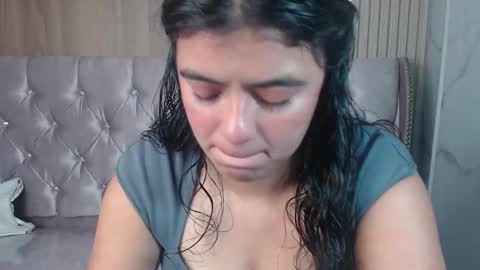 Snapshot of evangeline_b_ chatting on 5, 12, 2025 Evamgeline online show from 5, 12, 2025