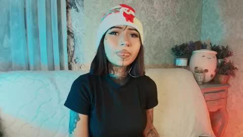 Snapshot of evangeline_bell chatting on 22, 12, 2025 Eva online show from 22, 12, 2025