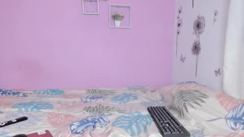 Snapshot of evangeline_mos chatting on 16, 12, 2025 evangeline_mos online show from 16, 12, 2025